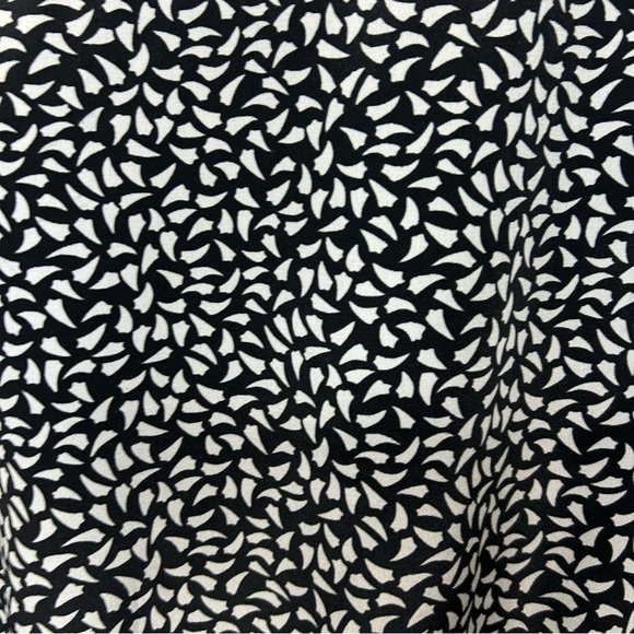 Andrea Gayle Black White Print Blouse Size XL Button Front Top - Picture 7 of 11